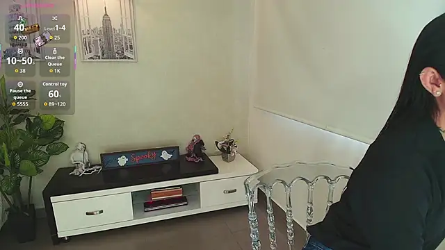 Sassy--Girl online show from 30, 10, 2025