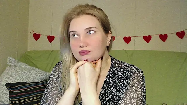 Snapshot of mmmPinUpGirl chatting on 30, 4, 2026 mmmPinUpGirl online show from 30, 4, 2026
