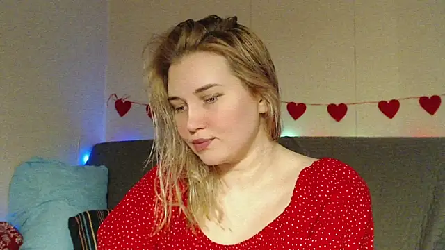 mmmPinUpGirl online show from 27, 3, 2026