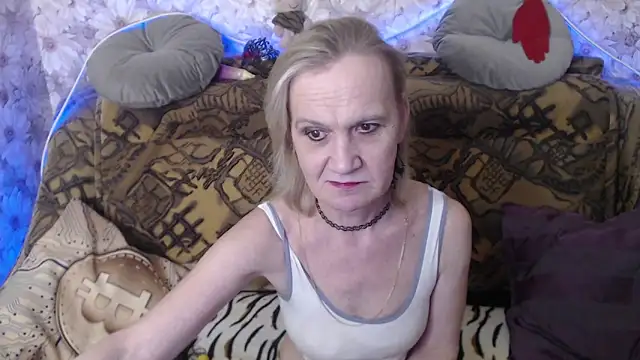 Snapshot of MissBekker chatting on 6, 3, 2025 MissBekker online show from 6, 3, 2025