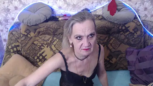 Snapshot of MissBekker chatting on 23, 11, 2025 MissBekker online show from 23, 11, 2025