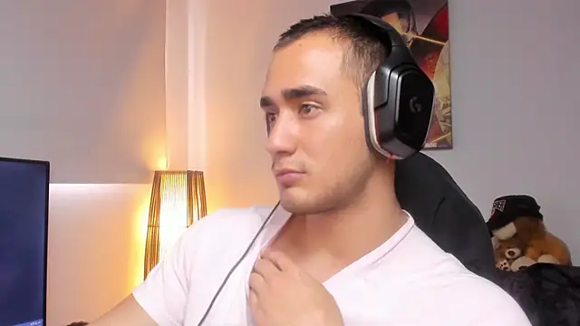 AlexRivera6 online show from 4, 1, 2025