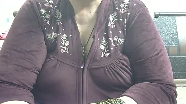 Snapshot of Kavya_XX chatting on 13, 11, 2025 Kavya XX online show from 13, 11, 2025