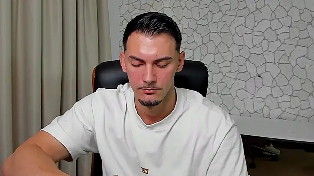 Snapshot of ClintMasters chatting on 18, 6, 2026 ClintMasters online show from 18, 6, 2026