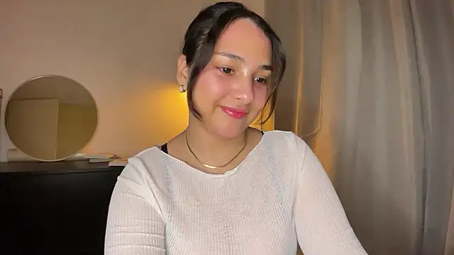 xSelena online show from 8, 1, 2025