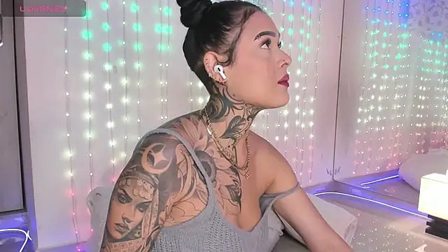 Snapshot of ohyesly_ chatting on 22, 9, 2025 ohyesly online show from 22, 9, 2025