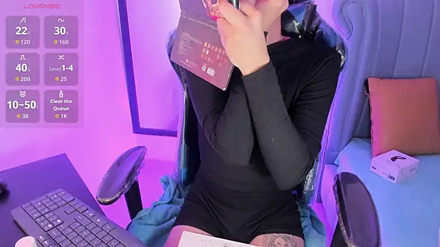 Chris boy  online show from 1, 4, 2026