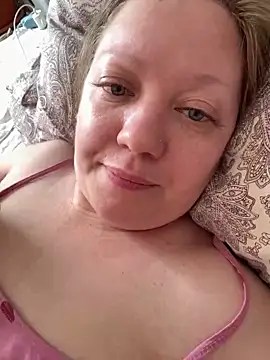 BBWOOW online show from 10, 3, 2025