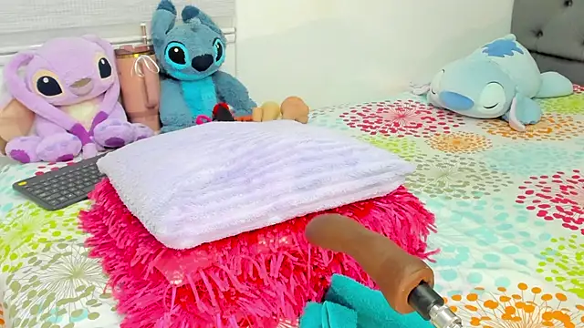 Elizabeth 18  online show from 1, 10, 2025