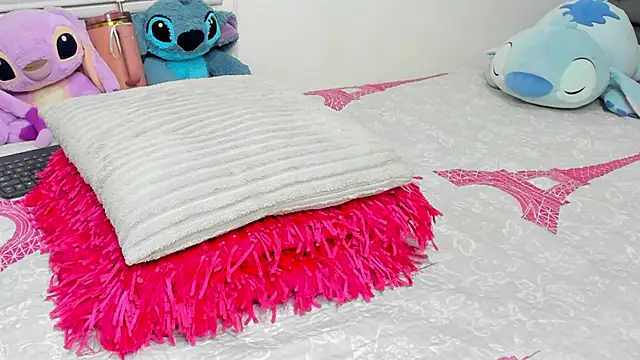 Elizabeth 18  online show from 25, 11, 2025