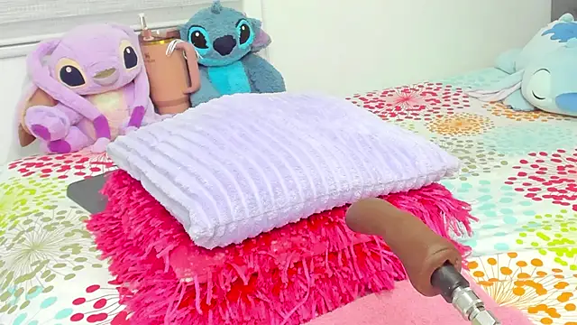 Elizabeth 18  online show from 28, 9, 2025