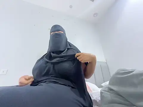 Submissive Arab online show from 17, 1, 2025