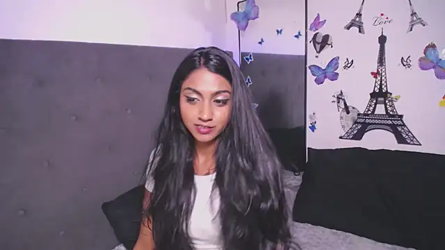 Delilah Blazee online show from 20, 10, 2025