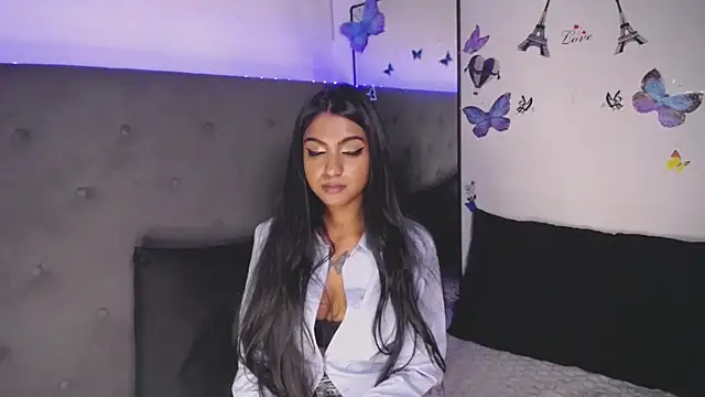 Delilah Blazee online show from 31, 10, 2025