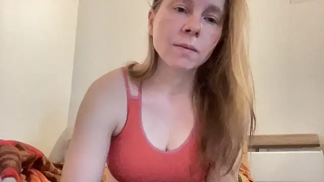 SweetLucy96 online show from 19, 3, 2025