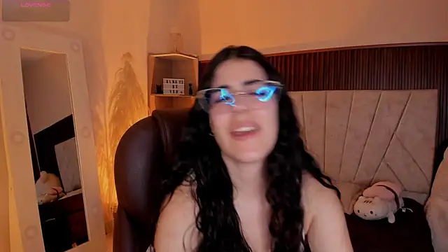  Niah  online show from 2, 4, 2026