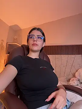  Niah  online show from 5, 3, 2026