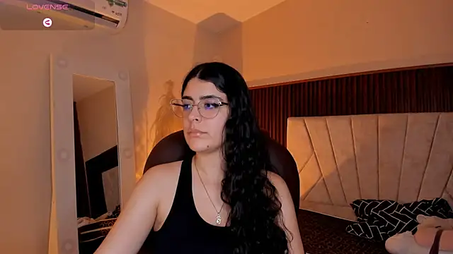  Niah  online show from 16, 2, 2026