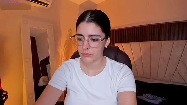  Niah  online show from 26, 3, 2026