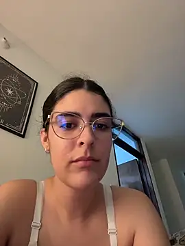  Niah  online show from 4, 4, 2026