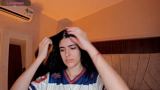  Niah  online show from 8, 2, 2026