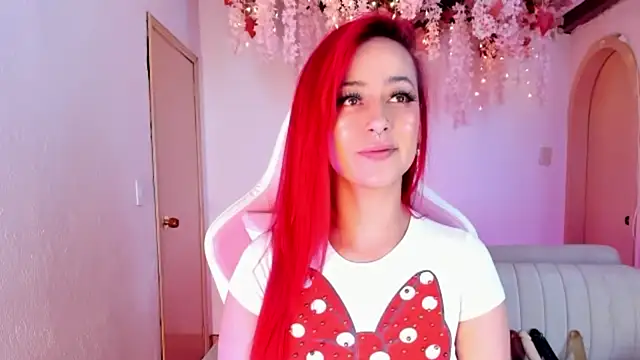 Mia-Bloom online show from 5, 11, 2025