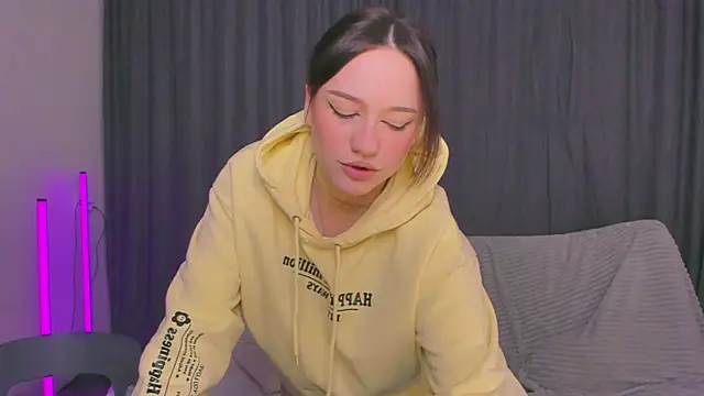 Eva Doo online show from 26, 11, 2025