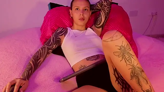 goddess vee  online show from 7, 3, 2026