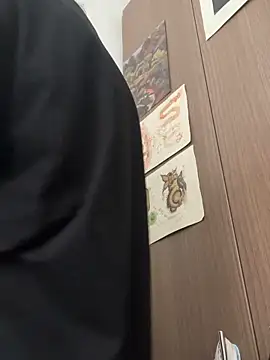 sorry-mom69 online show from 17, 12, 2025