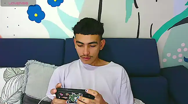 Snapshot of sorry-mom69 chatting on 6, 12, 2024 sorry-mom69 online show from 6, 12, 2024