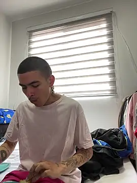 Snapshot of sorry-mom69 chatting on 8, 10, 2025 sorry-mom69 online show from 8, 10, 2025