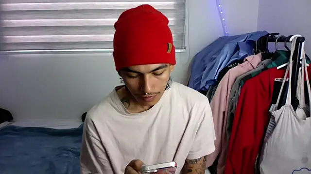 Snapshot of sorry-mom69 chatting on 9, 10, 2025 sorry-mom69 online show from 9, 10, 2025