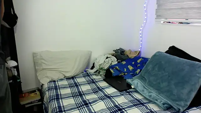 Snapshot of sorry-mom69 chatting on 18, 9, 2025 sorry-mom69 online show from 18, 9, 2025