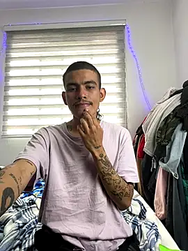 Snapshot of sorry-mom69 chatting on 15, 10, 2025 sorry-mom69 online show from 15, 10, 2025