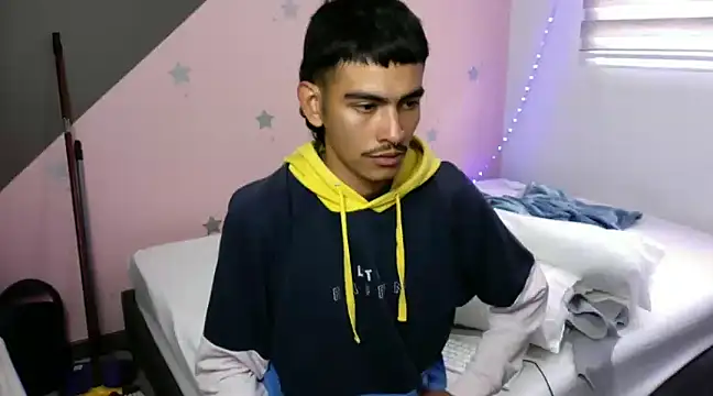 Snapshot of sorry-mom69 chatting on 25, 1, 2025 sorry-mom69 online show from 25, 1, 2025