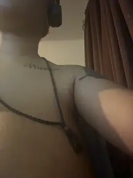 nickytheehawtie online show from 23, 3, 2026