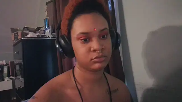 nickytheehawtie online show from 15, 2, 2026