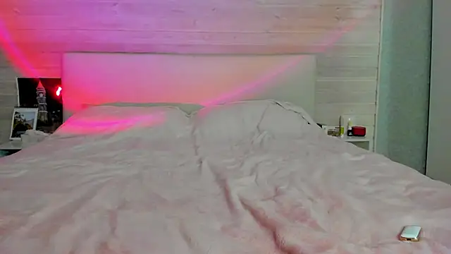 molly hunt  online show from 12, 1, 2026