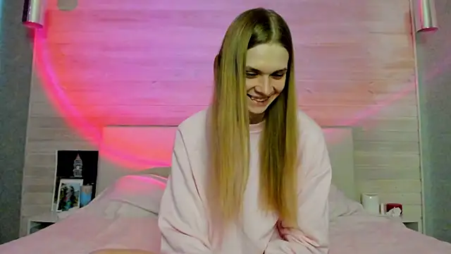 molly hunt  online show from 25, 2, 2026