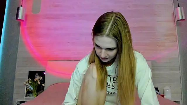 molly hunt  online show from 13, 3, 2026