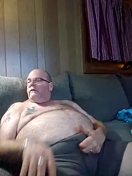 Snapshot of mrwizard4570 chatting on 2, 3, 2026 mrwizard4570 online show from 2, 3, 2026