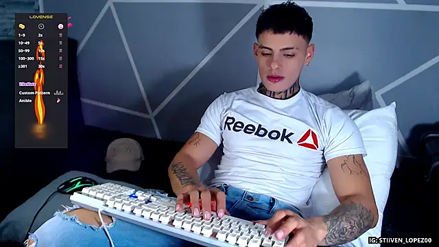 danilohot 19 online show from 14, 11, 2025