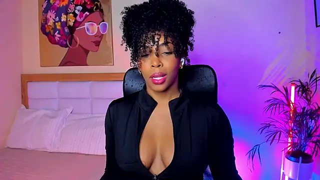 AitanaBrown  online show from 26, 4, 2026