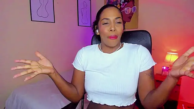 AitanaBrown  online show from 19, 9, 2025