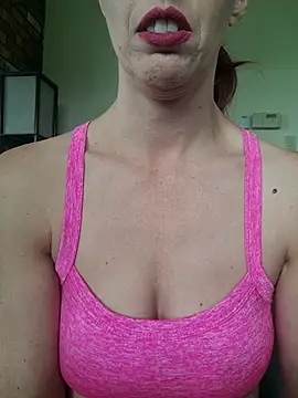 Snapshot of Adrina_Drake chatting on 17, 9, 2025 Adrina Drake online show from 17, 9, 2025