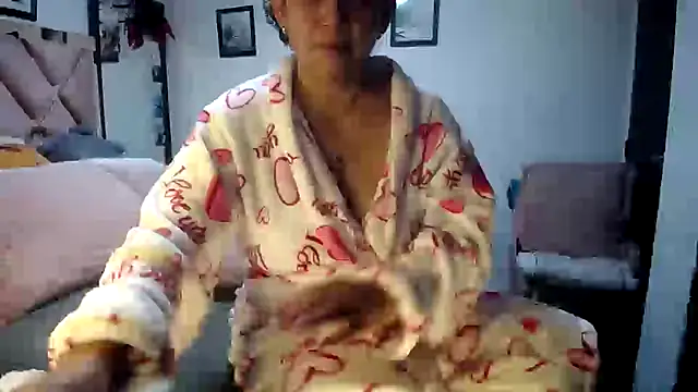 maturehoxx online show from 9, 3, 2025