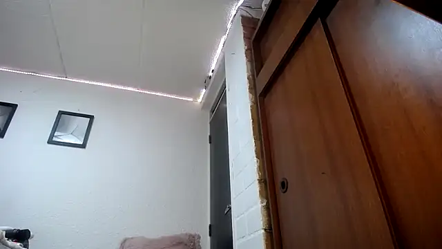 maturehoxx online show from 9, 3, 2025