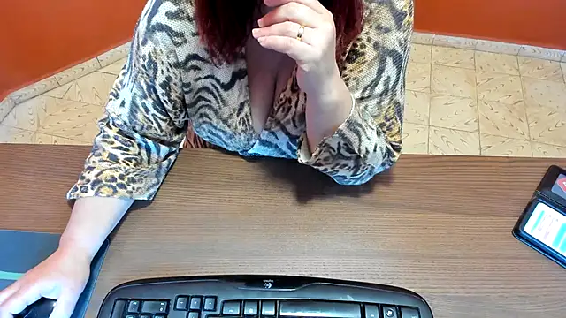 NikkiHolland online show from 23, 3, 2026