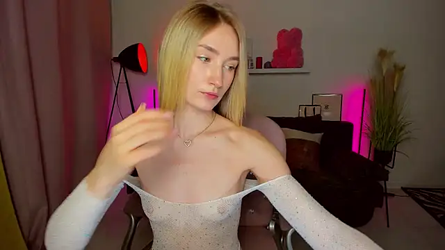 bella  rose online show from 2, 3, 2025