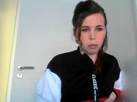 loveis007 online show from 25, 2, 2025